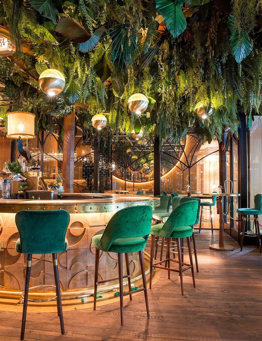 The Most Eye-Catching Restaurant Bar Chairs Are All Here!