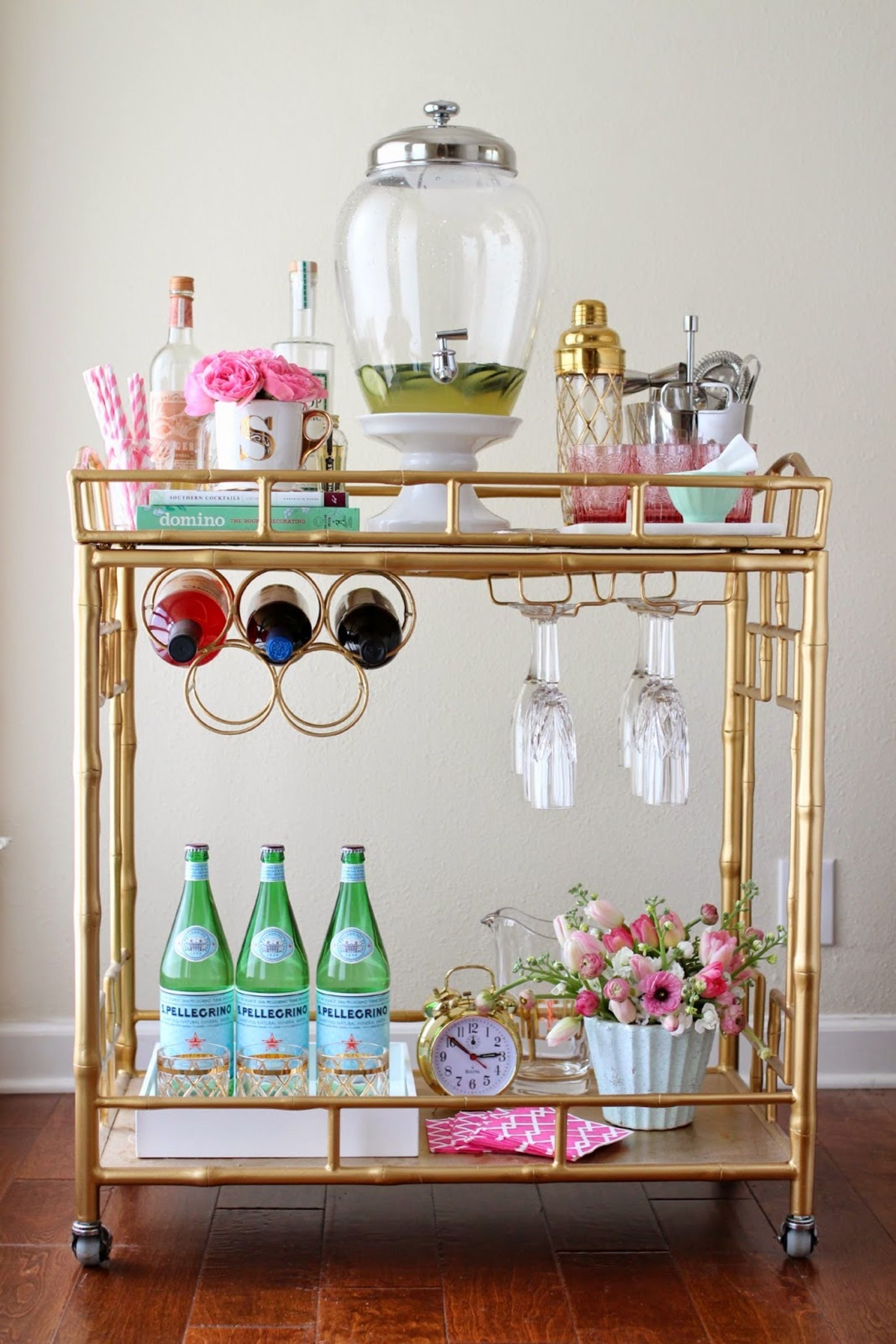 10 Bar Carts for Small Spaces That Will Change Your Decor Forever_1