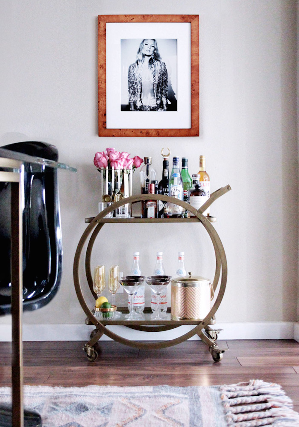 10 Bar Carts for Small Spaces That Will Change Your Decor Forever_1